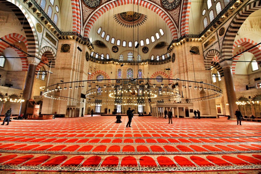 Süleymaniye Mosque interior with natural light on Day 3 of the Istanbul 3-day itinerary